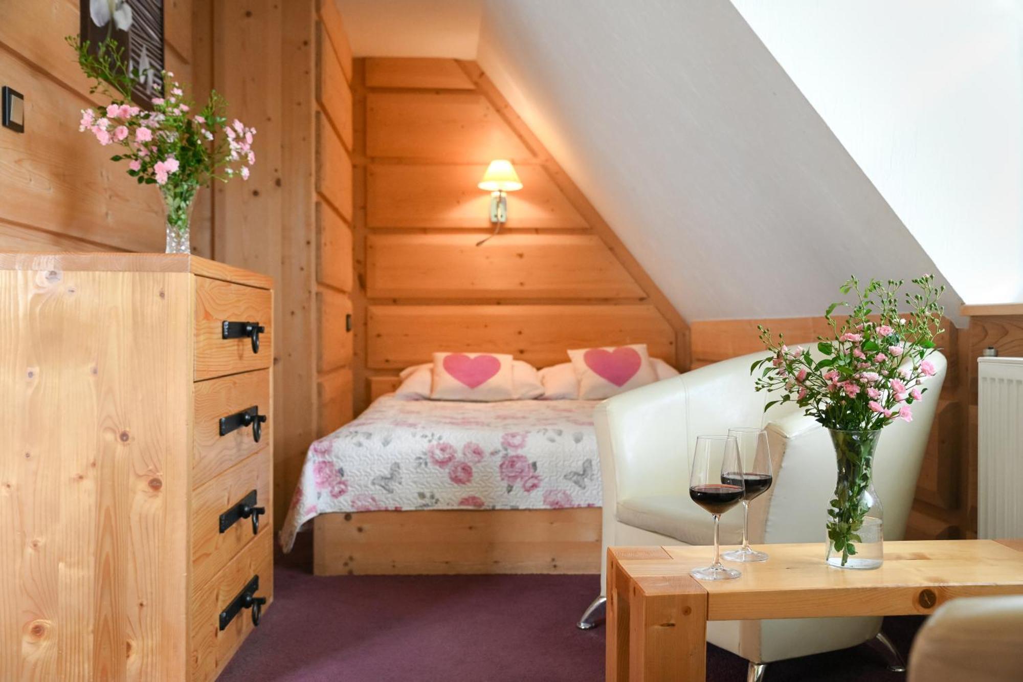 Zakatek Pod Smrekami Bed & Breakfast กอสเชียลิสกอ ภายนอก รูปภาพ