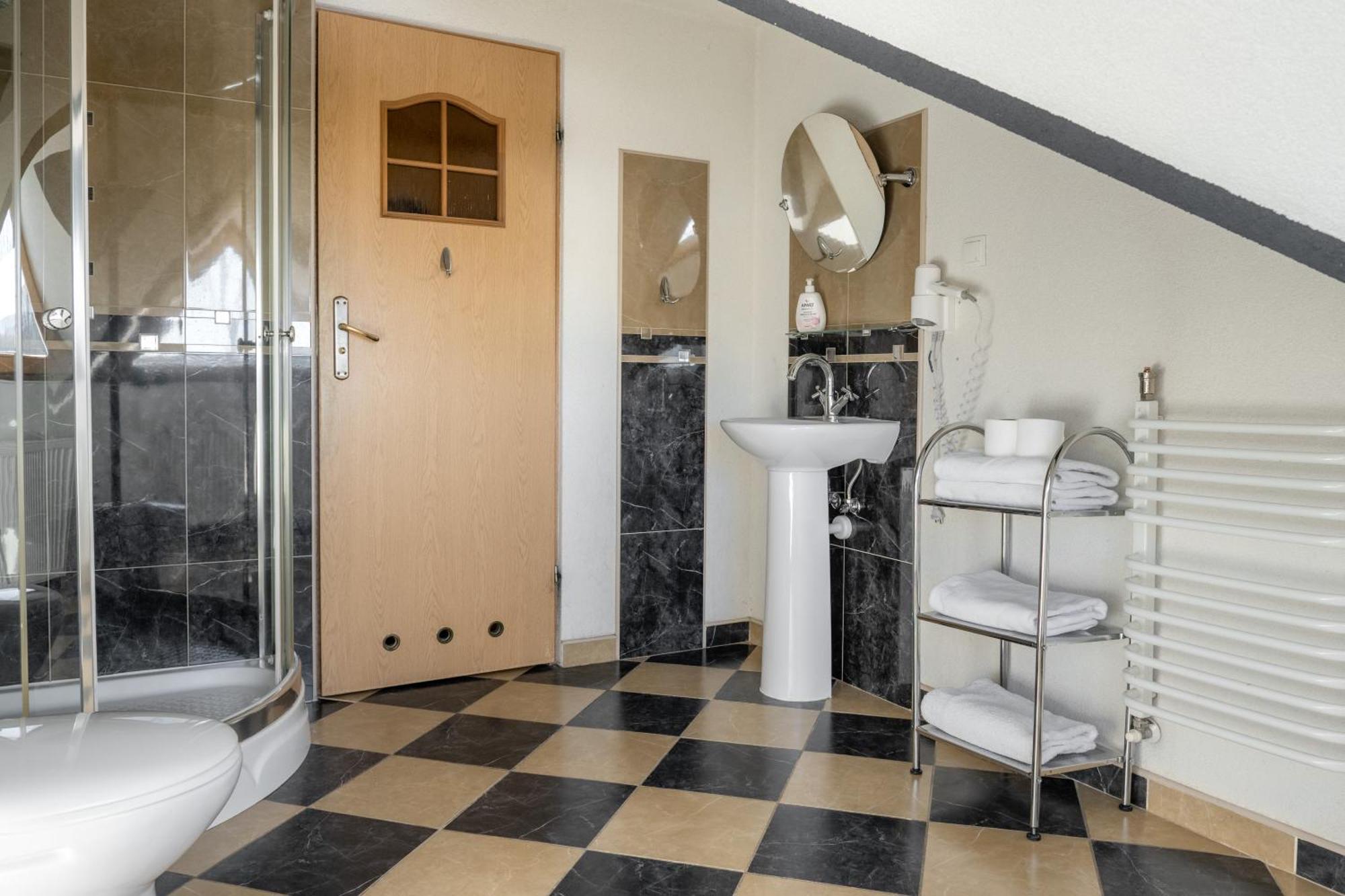 Zakatek Pod Smrekami Bed & Breakfast กอสเชียลิสกอ ภายนอก รูปภาพ